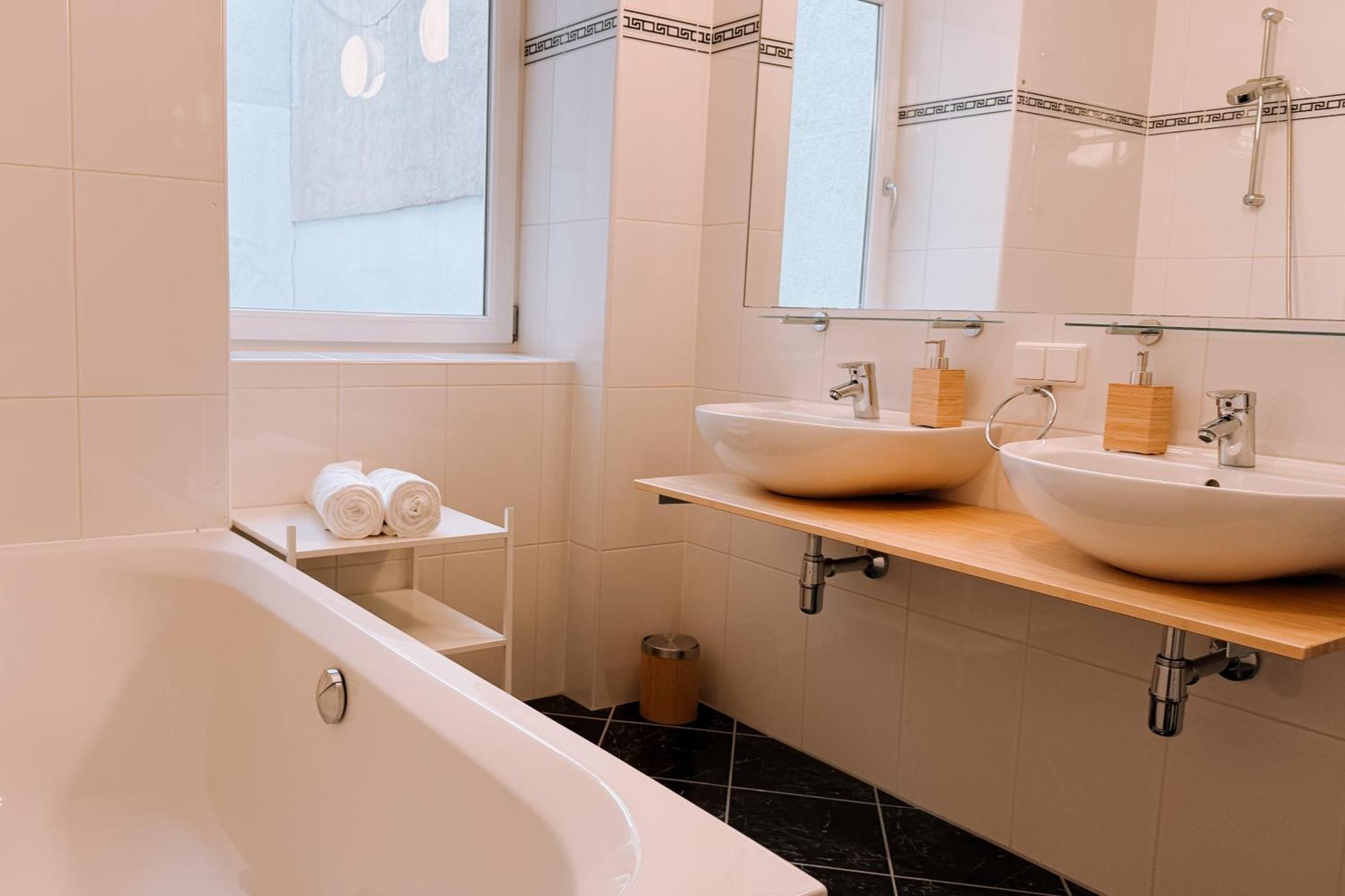 90Qm, 3 Bedrooms, Near Schoenbrunn, Balcony - Axara Housing Wien Ngoại thất bức ảnh